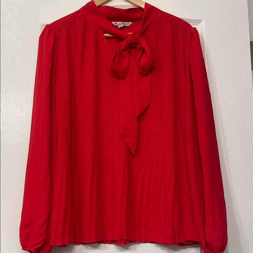red pleated tie-neck long sleeve blouse size
Large Vibrant Red Blouse